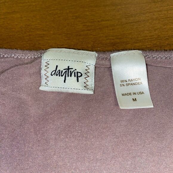 Daytrip embellished front short sleeve top - Picture 3 of 4